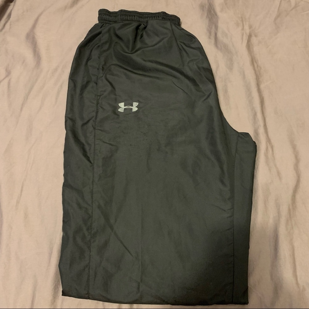 UNDER ARMOUR MENS LARGE WORK OUT PANTS